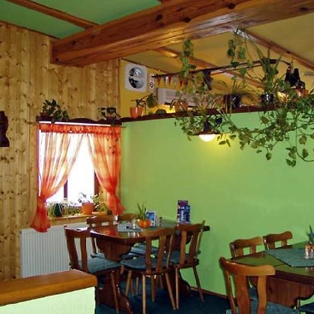 Restaurace A Penzion U Vladaru Mikulášovice Zewnętrze zdjęcie